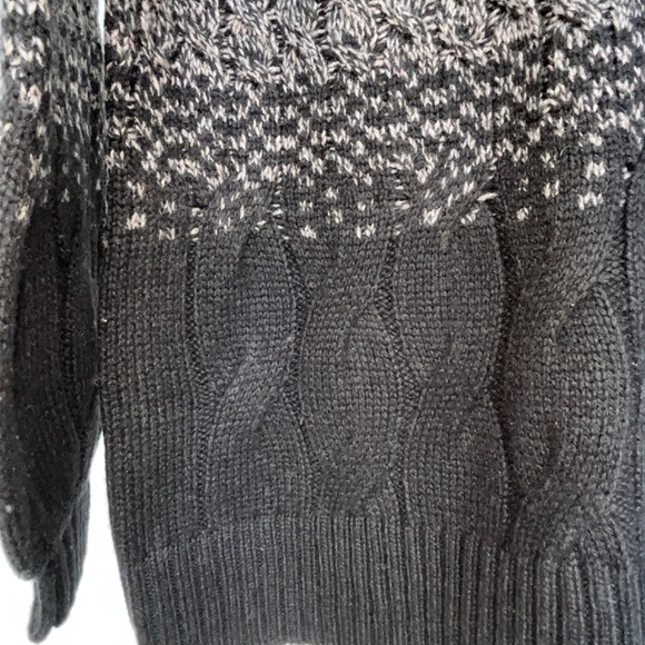 Tahari (S) wool-blend ombré mock neck sweater in grey & black. - Picture 11 of 16